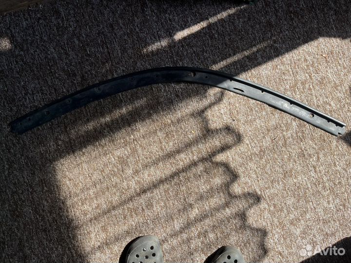 Уплотнительная резинка на бампер