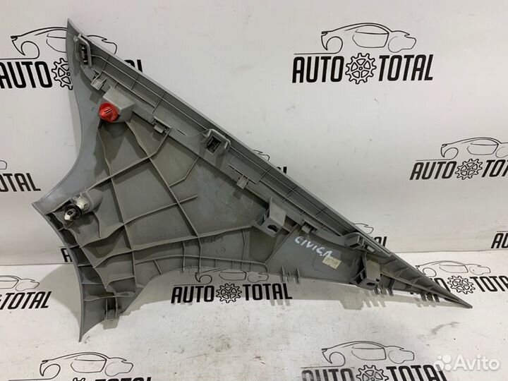 Обшивка стойки задняя левая Honda Civic 4D R18A2