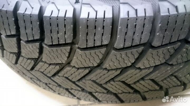 Michelin X-Ice Snow 195/60 R17 90H