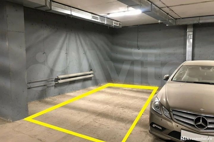 Машиноместо, 10 м²