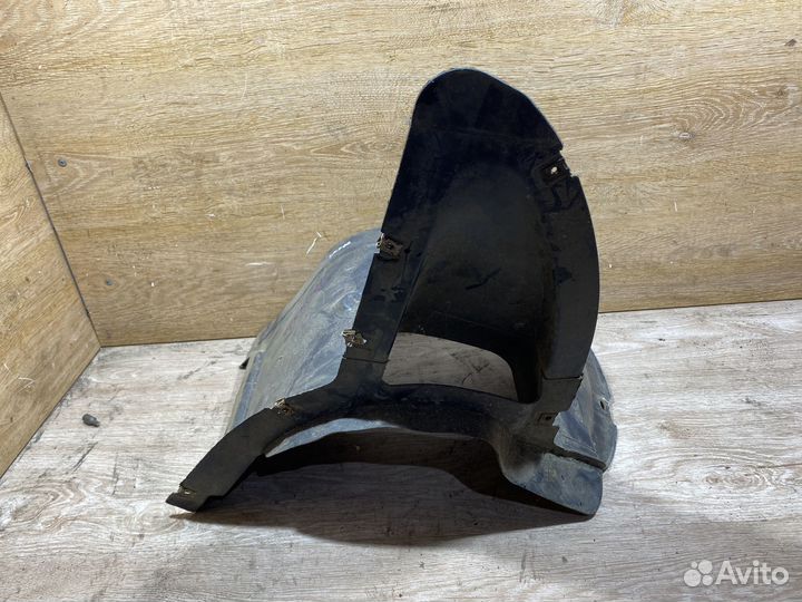 Сапожок передний левый Skoda Octavia A5 1704436