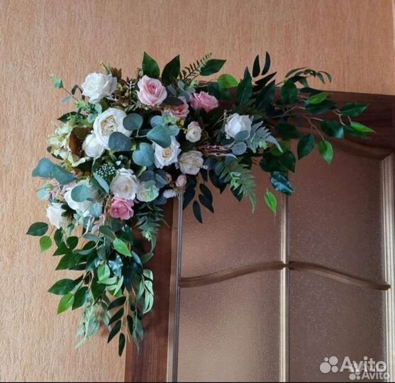 Композиции из искусственных цветов в аренду