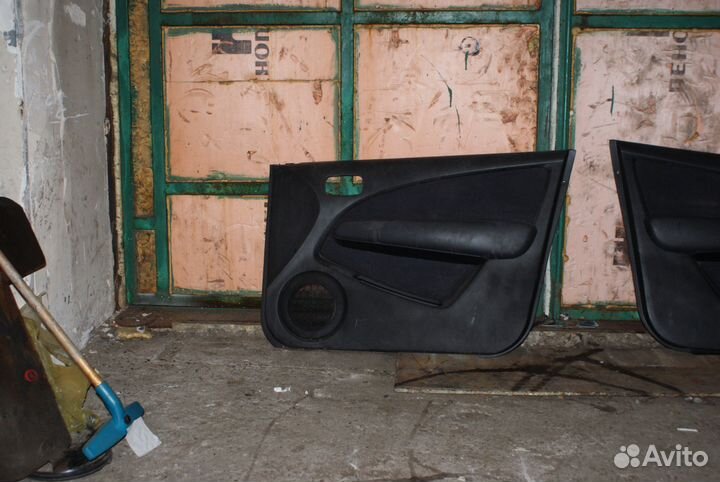 Обшивки дверей Mitsubishi Outlander CU