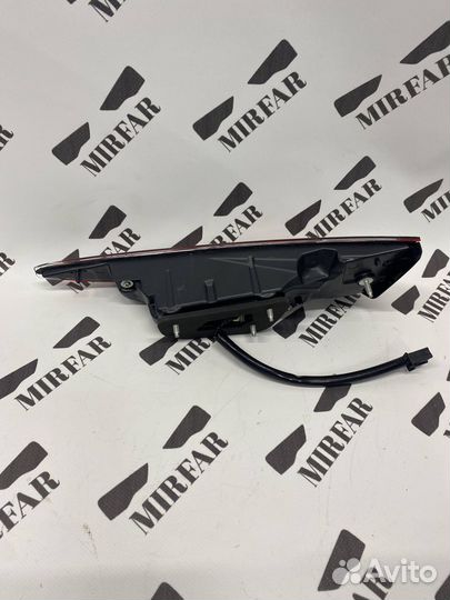 Задний левый внутренний фонарь Lexus ES7 2018-н.в