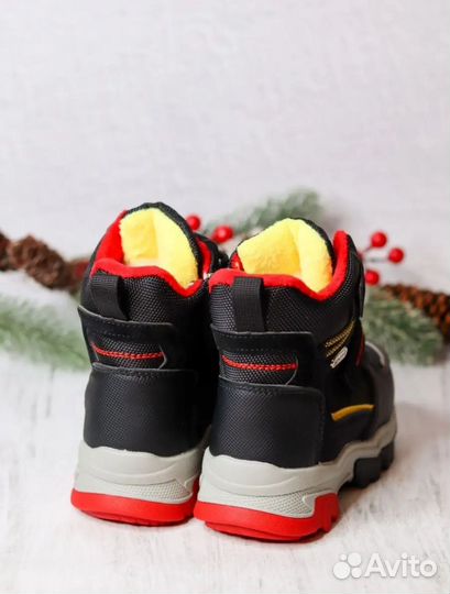 Ботинки зимние для мальчика р-р 24 новые
