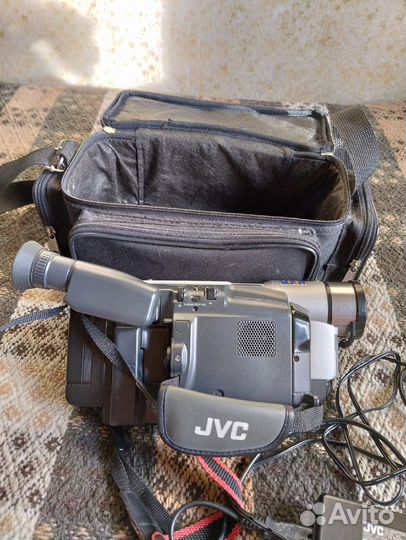 Видеокамера JVC GR-FXM 38