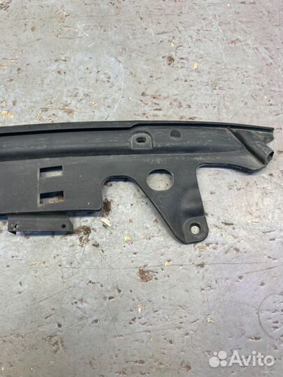 Уплотнитель крыла левый Bmw 5 G30 2.0 2021