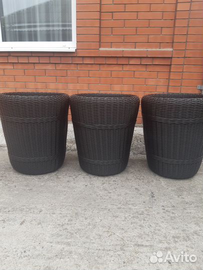 Кашпо из искусственного ротанга