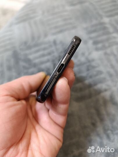 Samsung Galaxy S22, 8/128 ГБ