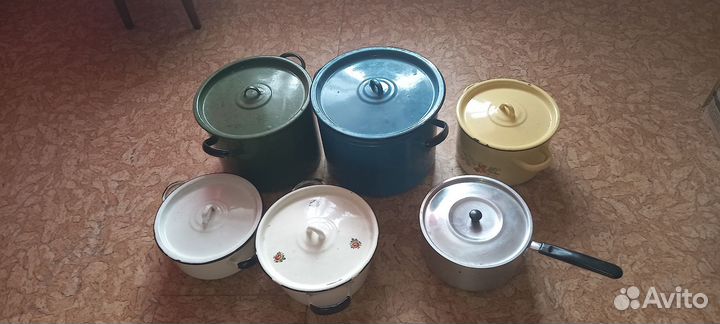 Кастрюли б/у