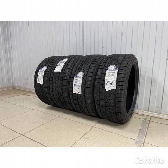 Triangle Snowlink TWT02 245/50 R18