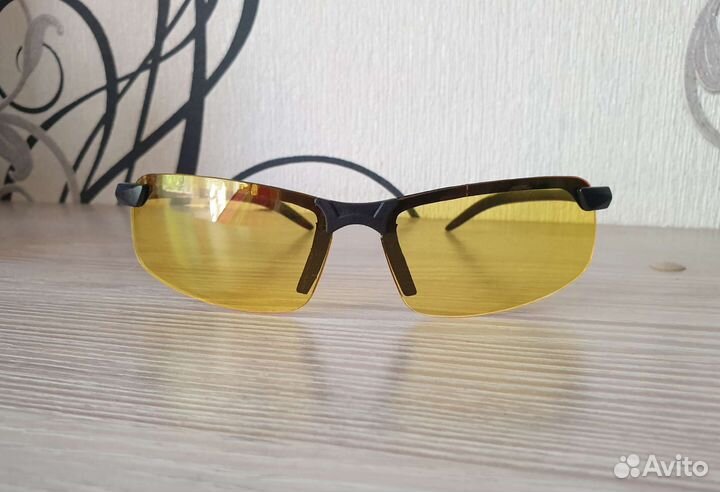 Солнцезащитные очки мужские
