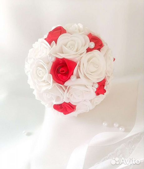 Букет невесты и другие свадебные аксессуары