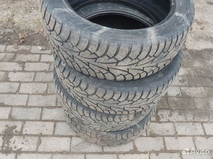 Hankook Winter I'Pike 215/50 R17 91T