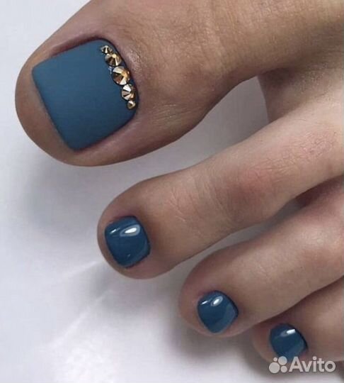 Маникюр и педикюр