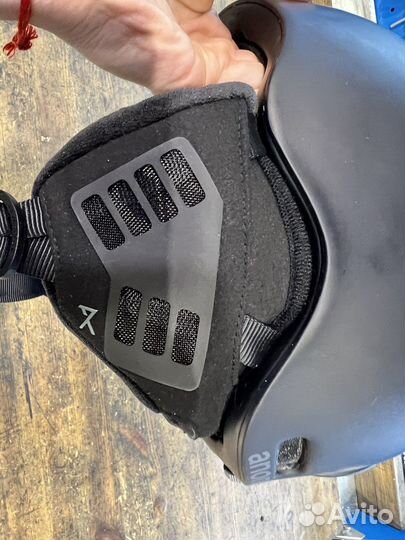 Шлем горнолыжный