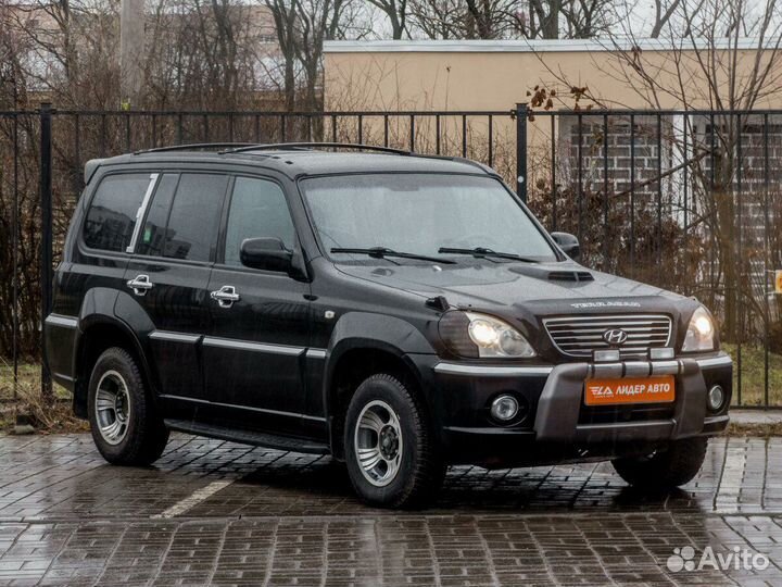 Лобовое стекло на Hyundai Terracan 01-07г