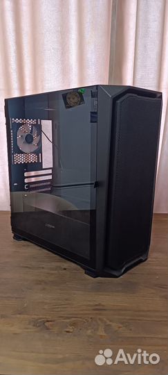 Корпус для компьютера с 5 вертушками