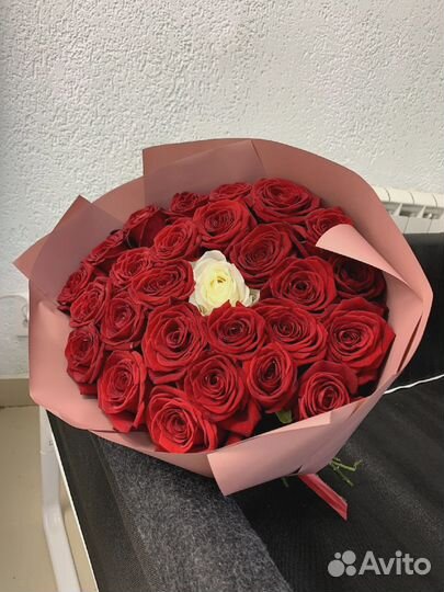 Роз крупная, букет красных белых, цветы казань