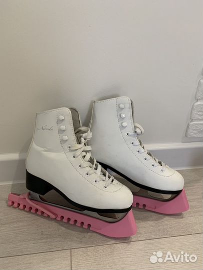 Коньки для фигурного катания
