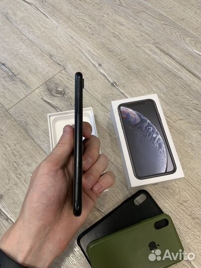 iPhone Xr, 64 ГБ