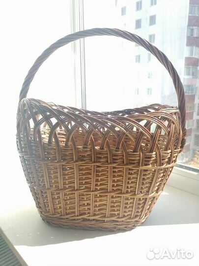 Корзина плетеная большая