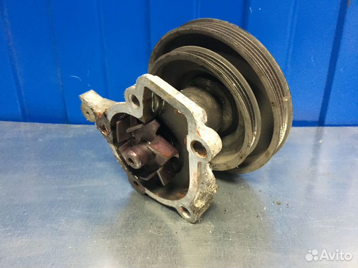 Помпа водяной насос Хендай Соната 5 G4GC 2.0