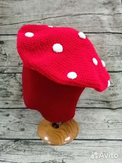 Берет женский вязаный