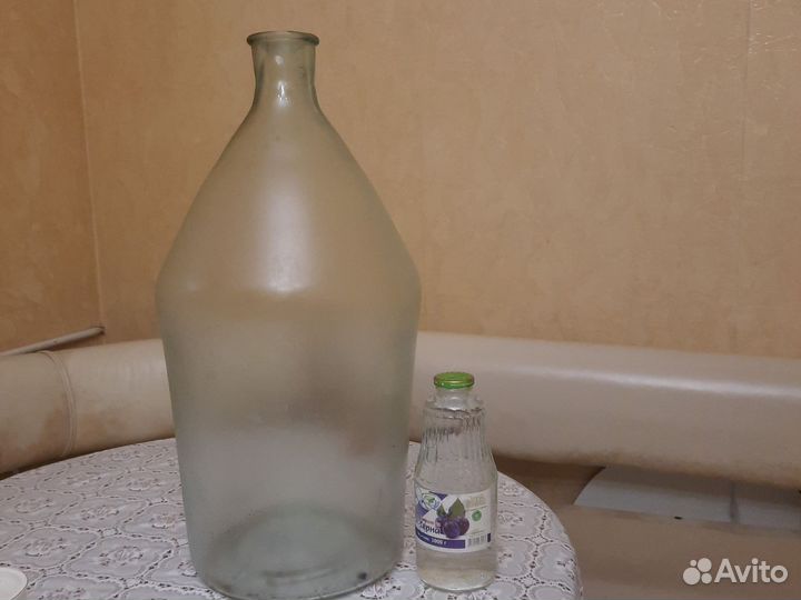 Бутылка стеклянный