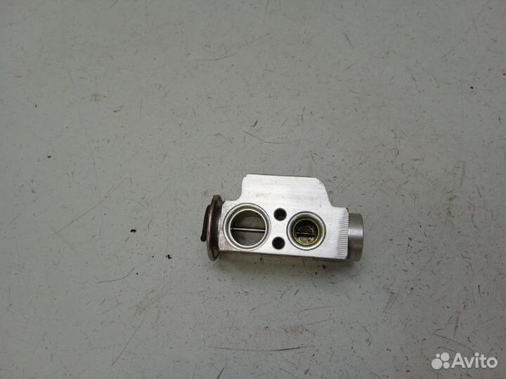 Клапан кондиционера Volkswagen Touareg 4.2 2004