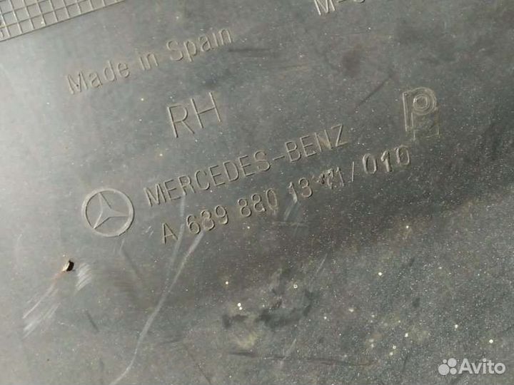 Накладка бампера задняя правая Mercedes Vito W639