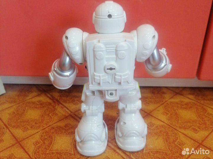 Игрушка робот