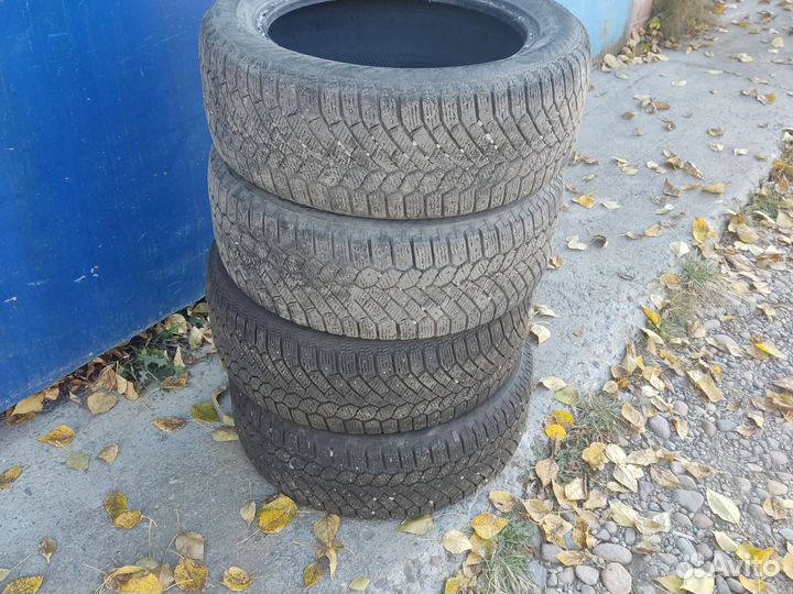 Gislaved Nord Frost 200 215/55 R17 98T