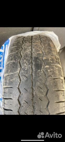 Hankook Radial RA08 215/70 R16C 106T