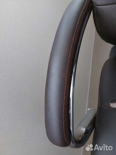 Офисное/компьютерное кресло