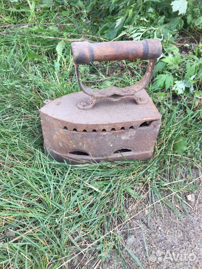 Утюг старинный