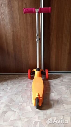 Самокат детский трехколесный со светящимися колес