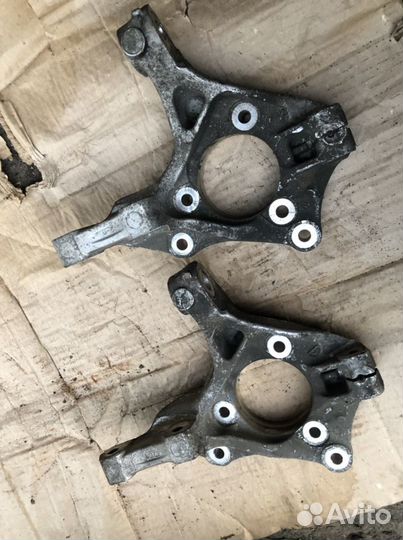 Кулак поворотный цапфа передний Cruze Astra j