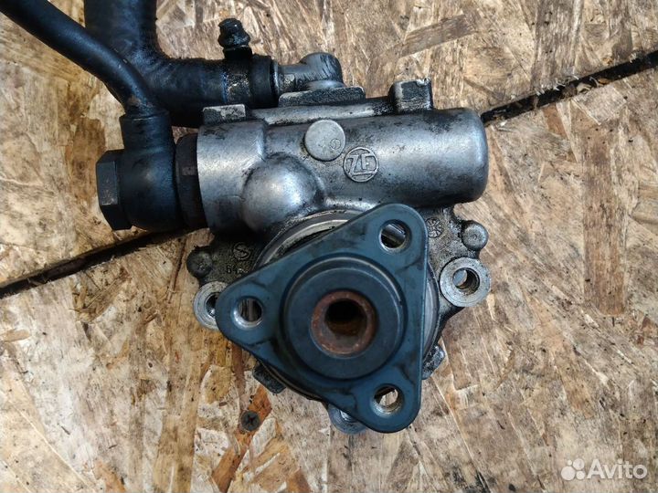 Насос гура Audi A6 C5, 2.5TDI AKE