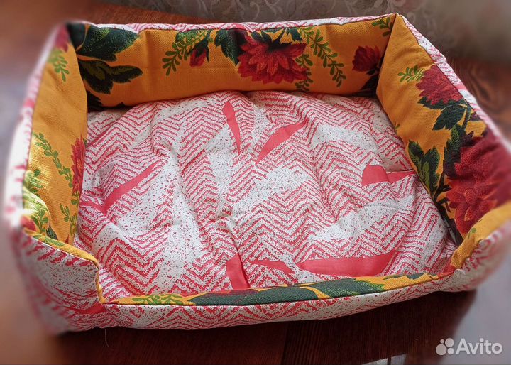 Лежанка для кошек