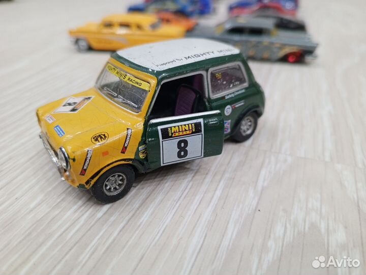 Машинка модель игрушка