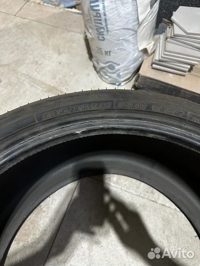 Yokohama 104ZR 325/30 R21 108V
