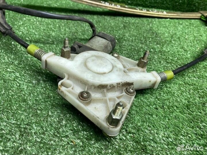 Стеклоподьемник передний левый Lifan Breez 520