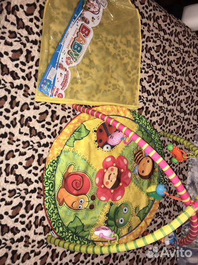 Развивающий коврик