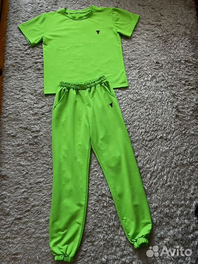 Спортивный костюм женский бронь