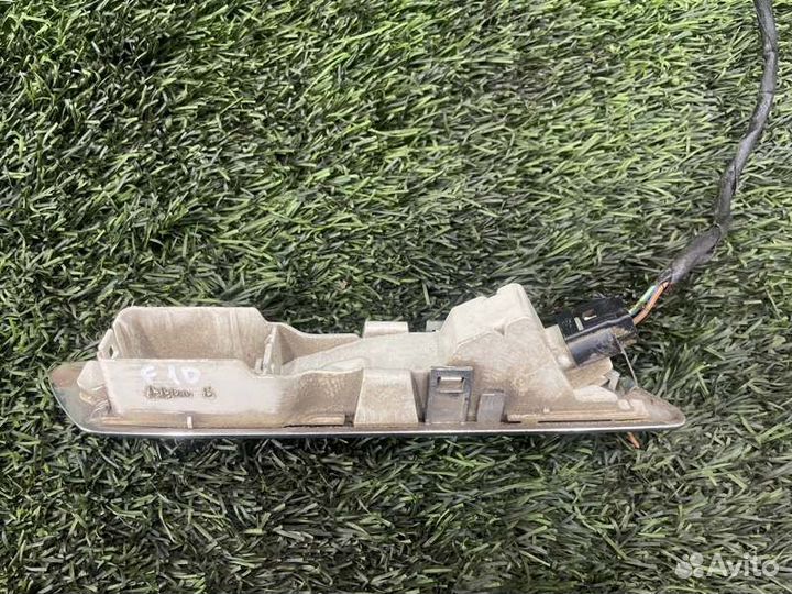 Повторитель поворота в крыло передний правый Bmw 5