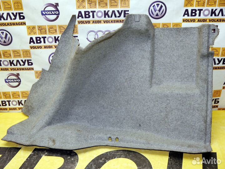 Обшивка багажника правая Вольво S80