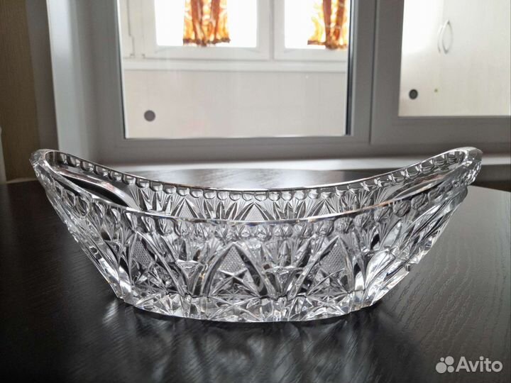 Хрустальная ваза