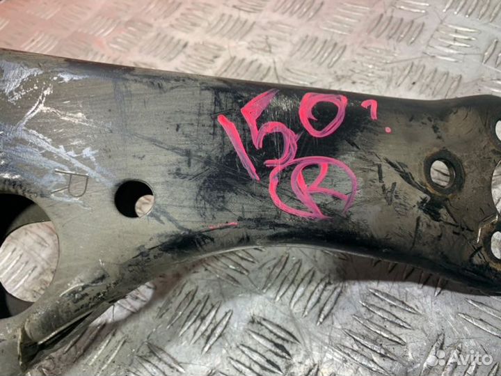 Рычаг передний правый Toyota Corolla ZZE121