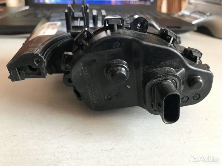 Поворотный привод камера Mercedes-Benz